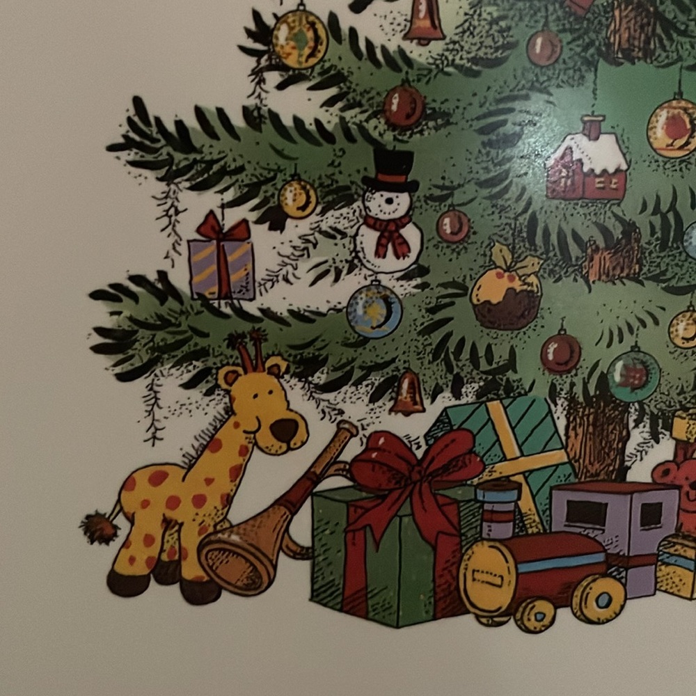 Set of 4 …NEW HOLIDAY CHRISTMAS PLACEMATS - Picture 3 of 6